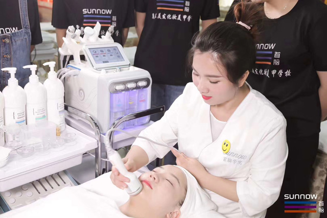 零基础去哪家美容培训学校好?