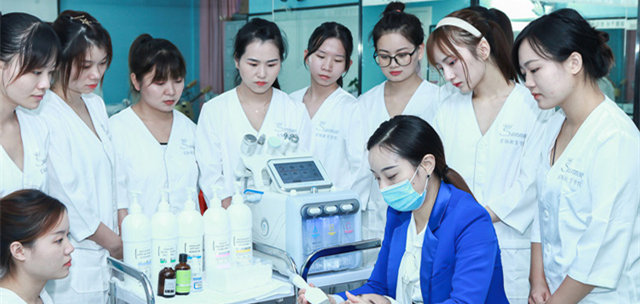 学美容培训学校哪个好?怎么选择学校?