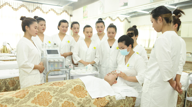 学美容培训没有基础能学好吗?