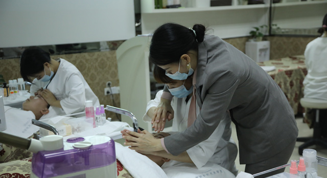 怎么选择正规美容培训学校?