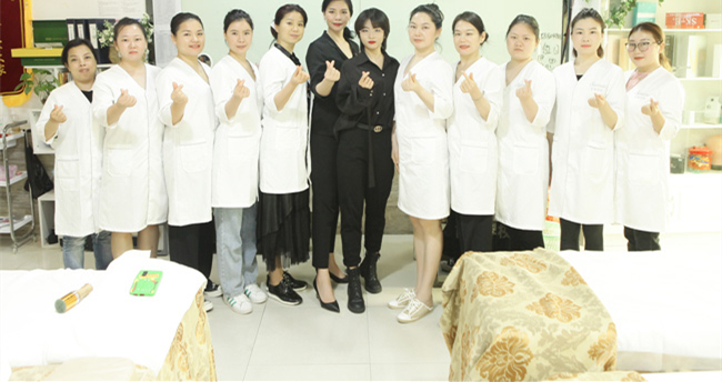 成都怎么选,正规的美容培训学校?