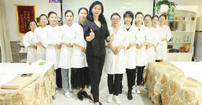 成都有哪家美容培训学校好?