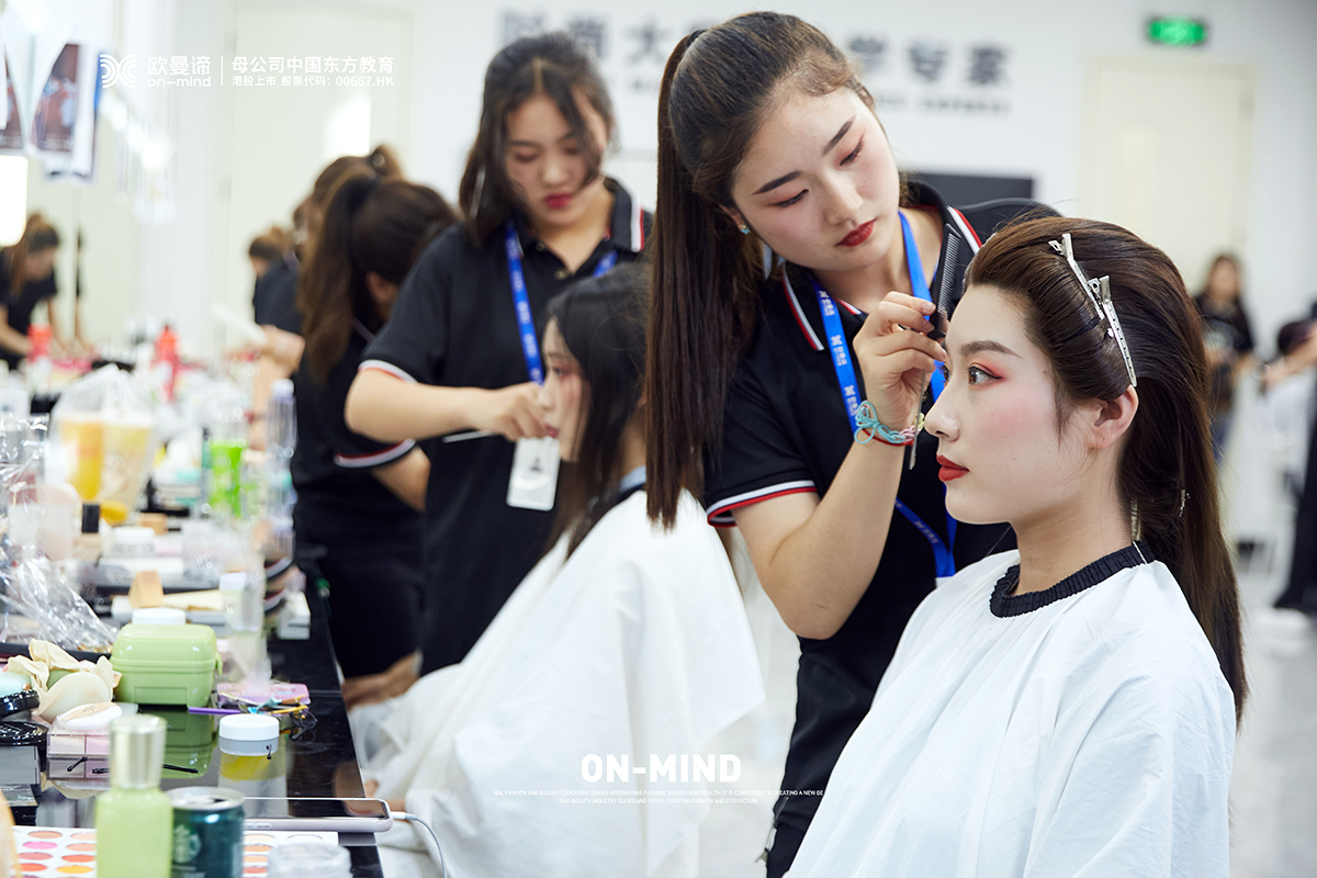 女生读职业学校学什么专业好，去哪里？